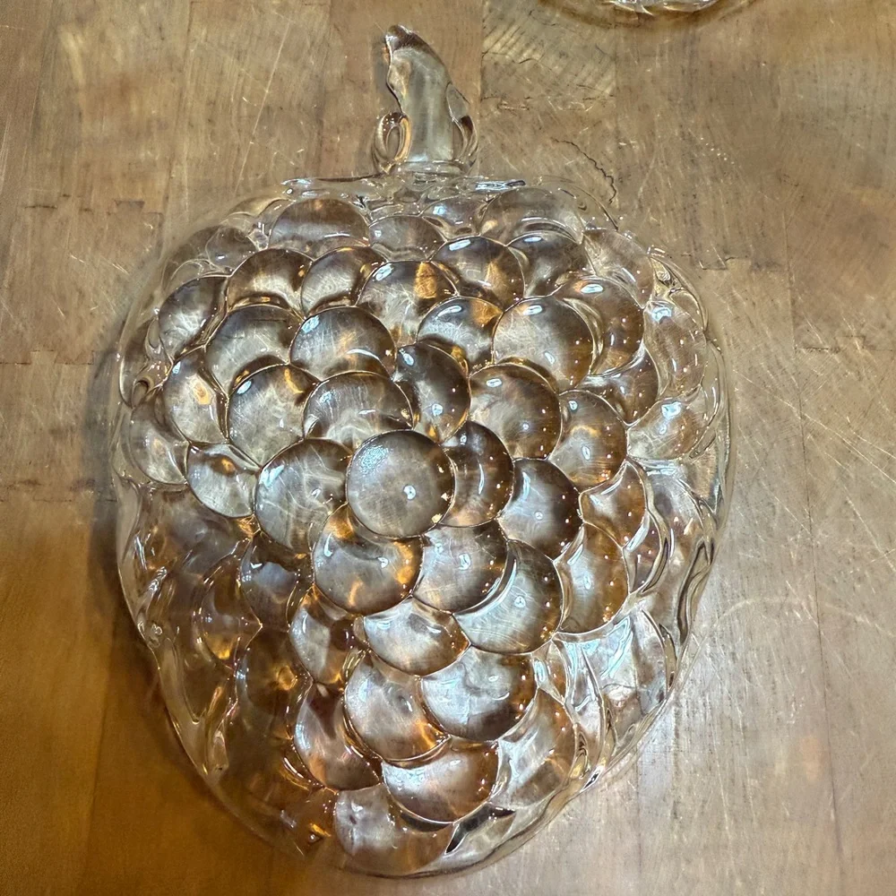 Vintage Clear Pressed Glass Grape Cluster Shaped Plates Serving Dish Set of 6 - Picture 3 of 10